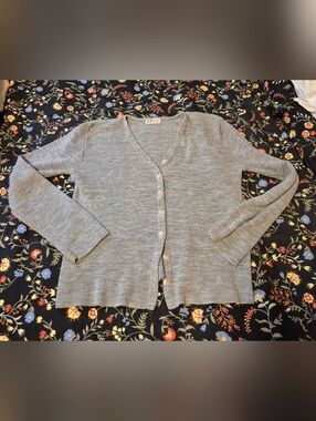Vintage Grey Ribbed Cropped Cardigan Sweater. Size M
